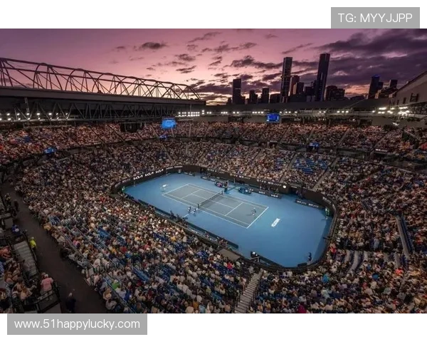 全球网球赛季激战正酣 世界排名变动引发关注 赛场精彩纷呈