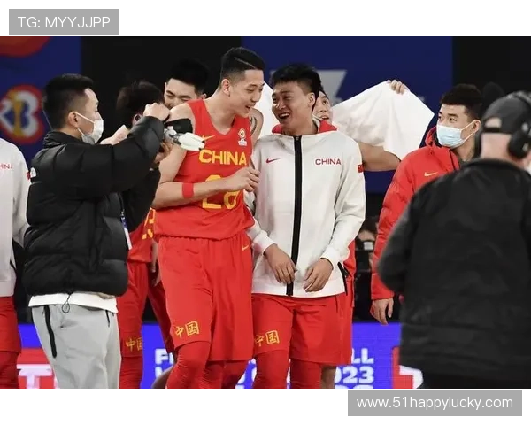 中国男篮全员健康备战世界杯 热身赛精彩纷呈彰显新阵容实力