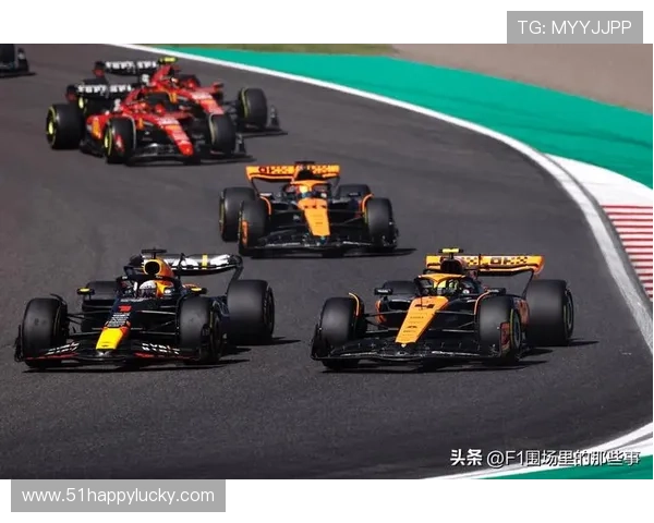 F1赛季即将开幕 红牛与梅赛德斯展开激烈角逐 谁能笑到最后 F1赛季即将开幕 红牛与梅赛德斯展开激烈角逐 谁能笑到最后