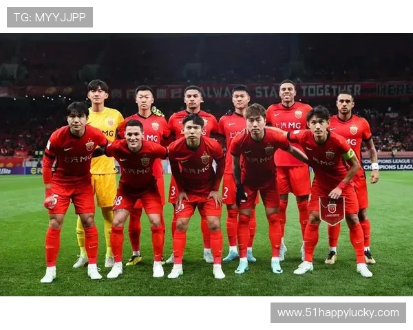 《世界杯预选赛激战正酣 中国队迎战亚洲劲旅力争提前晋级》 《世界杯预选赛激战正酣 中国队迎战亚洲劲旅力争提前晋级》