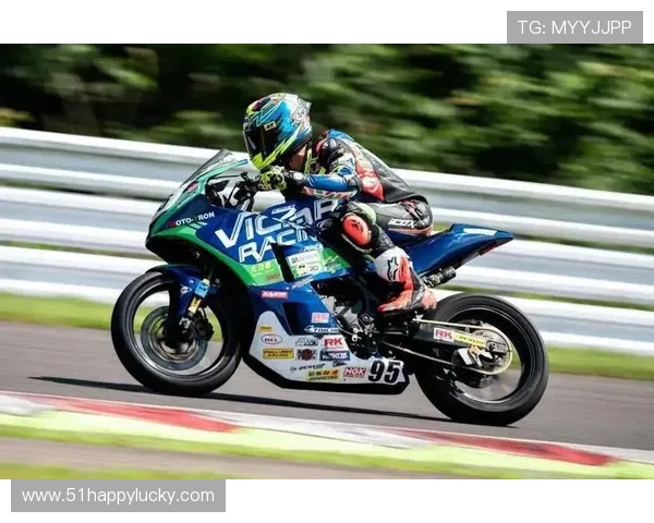 摩托车大奖赛赛季全新预告：顶级车手迎接挑战，赛事变革即将来临