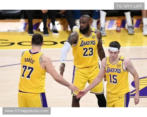 NBA最新战况分析:詹姆斯领衔湖人逆袭勇士,东部季后赛竞争日益激烈 NBA最新战况分析:詹姆斯领衔湖人逆袭勇士,东部季后赛竞争日益激烈